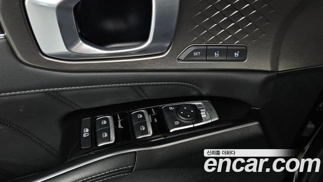 Kia Sorento 2021 — ფოტო 17/20