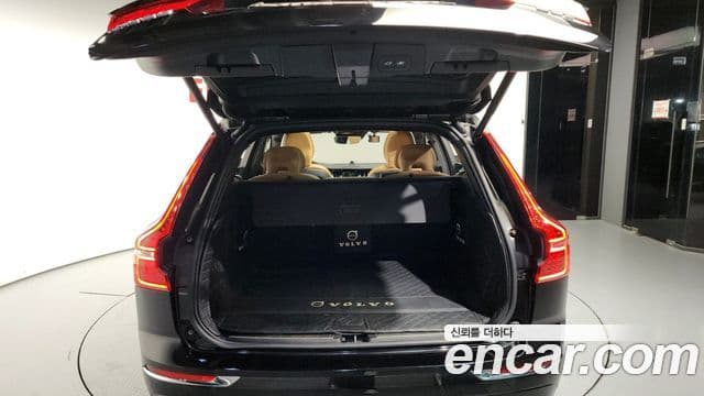 Volvo XC60 2020 — Photo 18/20
