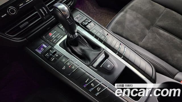 Porsche Macan 2019 — фото 9 из 20