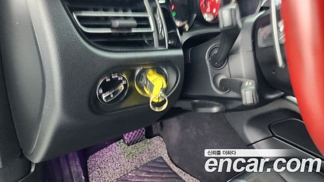 Porsche Macan 2019 — ფოტო 14/20