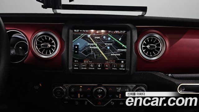 Jeep Wrangler 2023 — Şəkil 14/20