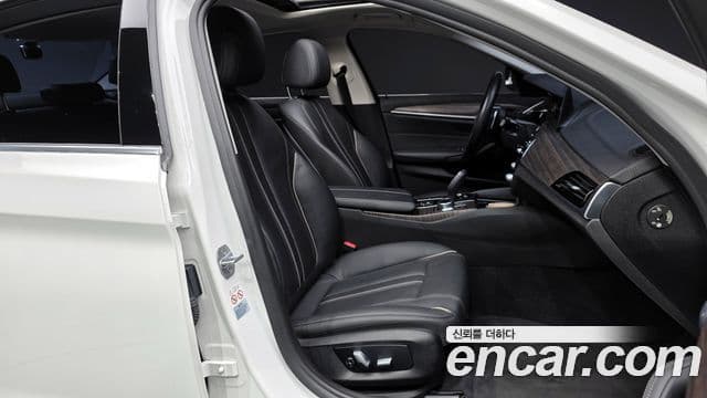 BMW 5 Series 2019 — Şəkil 11/20
