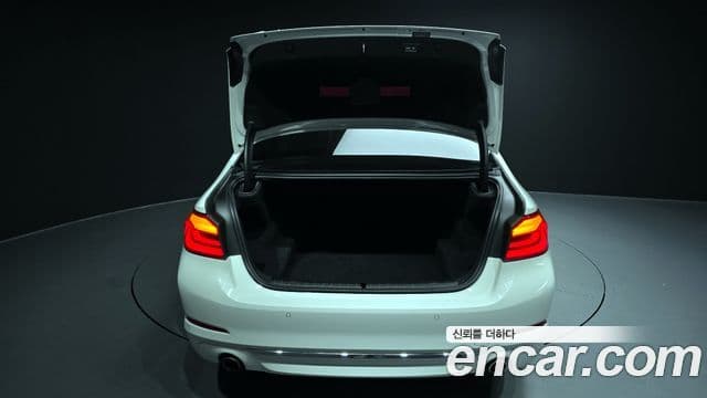 BMW 5 Series 2019 — Şəkil 20/20