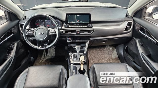Kia Seltos 2020 — ფოტო 7/20