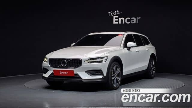 Volvo V60 Cross Country, 2020