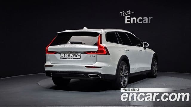 Volvo V60 Cross Country 2020 — Şəkil 17/20