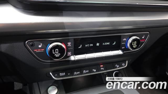 Audi Q5 2020 — ფოტო 16/20