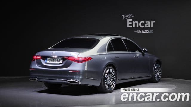Mercedes-Benz S-Class 2021 — Photo 9/20