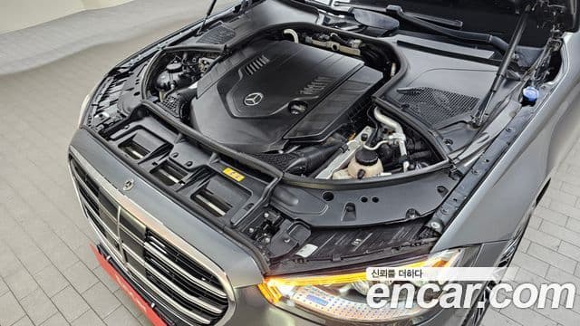 Mercedes-Benz S-Class 2021 — Photo 1/20