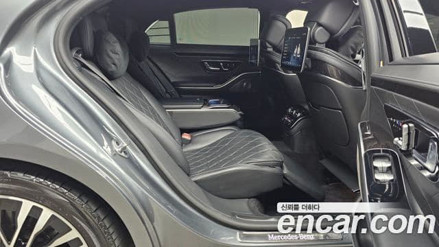 Mercedes-Benz S-Class 2021 — Photo 16/20