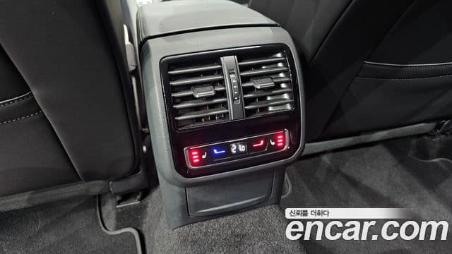 Volkswagen Arteon 2023 — ფოტო 18/20