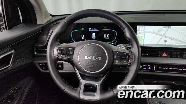 Kia Sportage 2023 — ფოტო 13/20