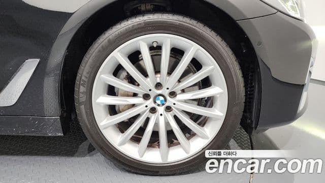 BMW 5 Series 2023 — фото 5 из 20