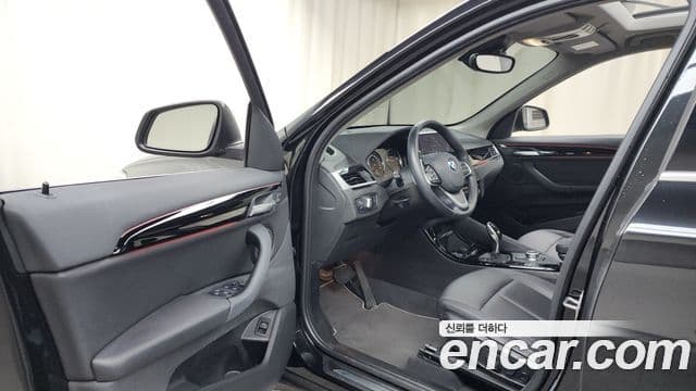 BMW X1 2022 — Şəkil 10/20