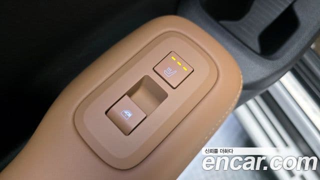 Hyundai Santa Fe 2023 — Фото 16/20