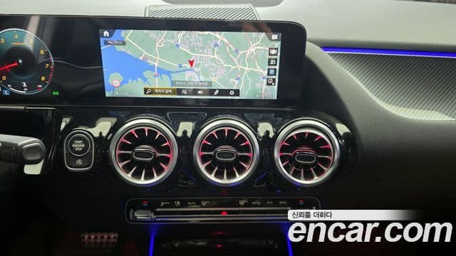 Mercedes-Benz GLA-Class 2022 — ფოტო 18/20