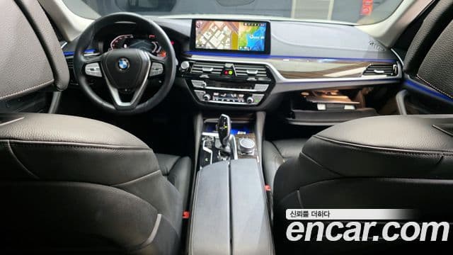 BMW 5 Series 2021 — ფოტო 7/20