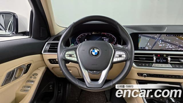 BMW 3 Series 2020 — ფოტო 13/20