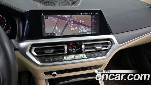 BMW 3 Series 2020 — ფოტო 14/20