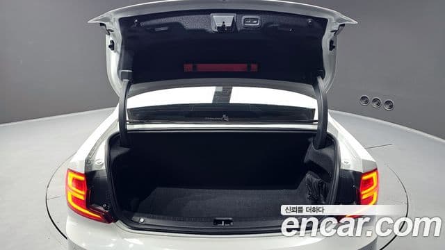 Volvo S90 2019 — фото 20 из 20
