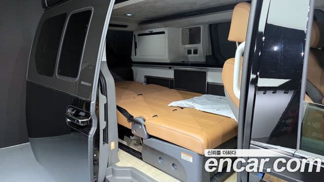 Hyundai Staria 2023 — ფოტო 12/20