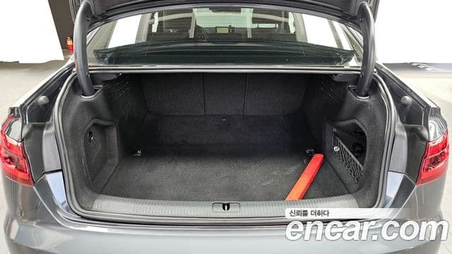 Audi A4 2019 — ფოტო 20/20