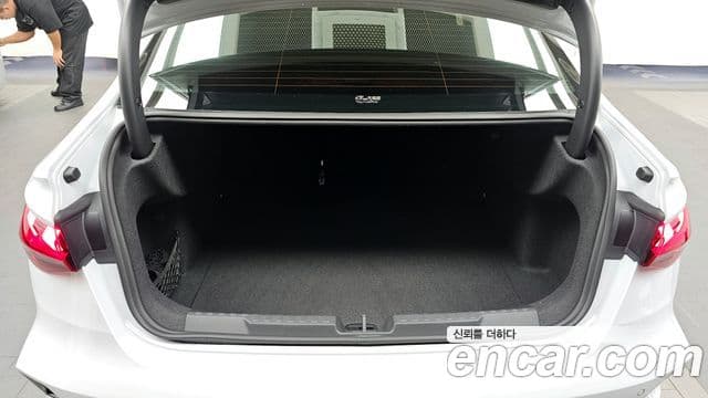 Audi A3 2025 — ფოტო 19/20