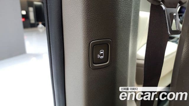 Kia Carnival 2022 — Şəkil 19/20