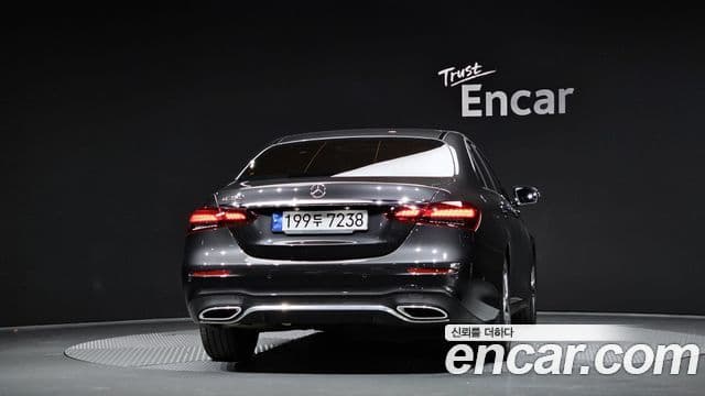 Mercedes-Benz E-Class 2022 — Şəkil 4/20