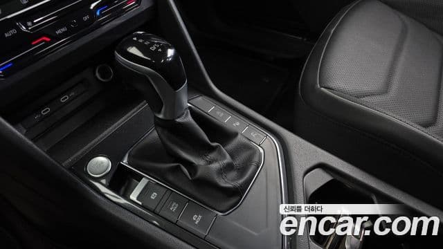 Volkswagen Tiguan Allspace 2023 — фото 9 из 20