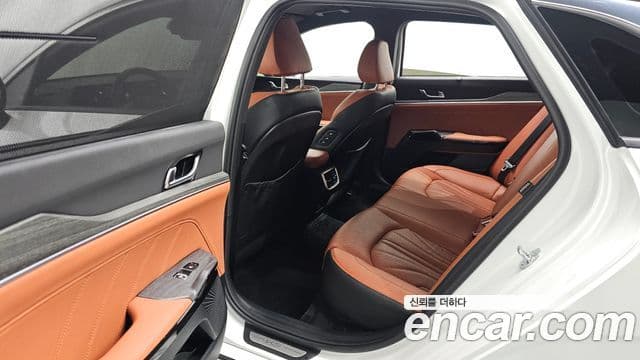 Kia K5 2025 — фото 12 из 20
