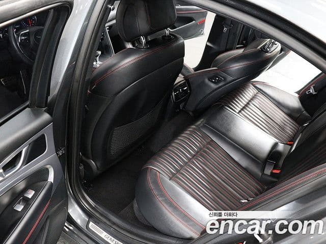 Genesis G70 2019 — фото 16 из 20