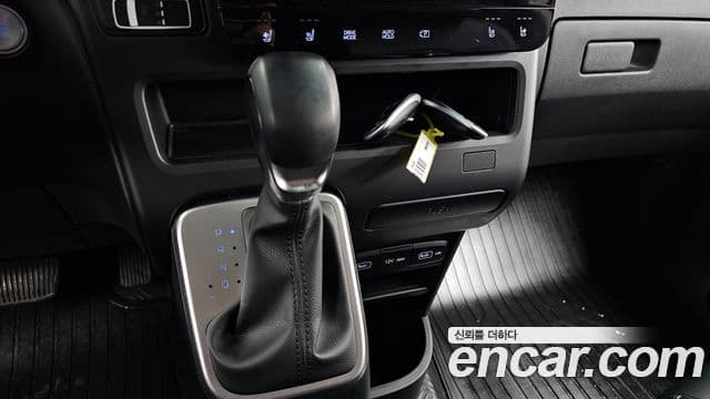 Hyundai Staria 2022 — фото 9 из 20