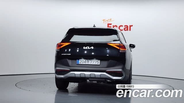 Kia Sportage 2021 — ფოტო 4/20