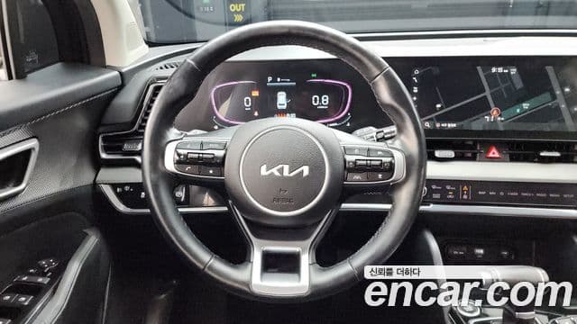 Kia Sportage 2021 — ფოტო 13/20
