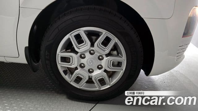 Hyundai Staria 2021 — фото 5 из 20