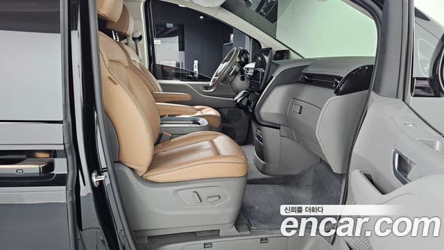 Hyundai Staria 2021 — фото 11 из 20