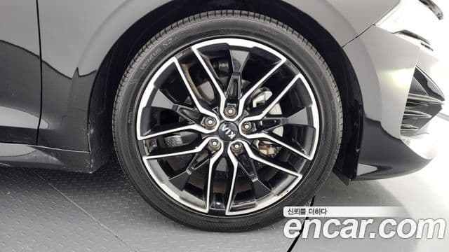Kia K5 2021 — ფოტო 4/20