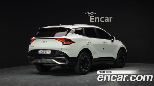 Kia Sportage 2021 — ფოტო 2/20