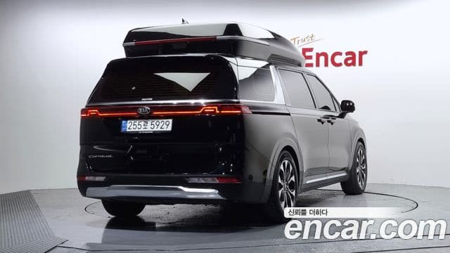Kia Carnival 2021 — Photo 2/20