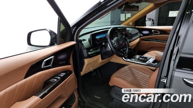 Kia Carnival 2021 — Photo 7/20