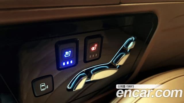 Kia Carnival 2021 — Photo 19/20