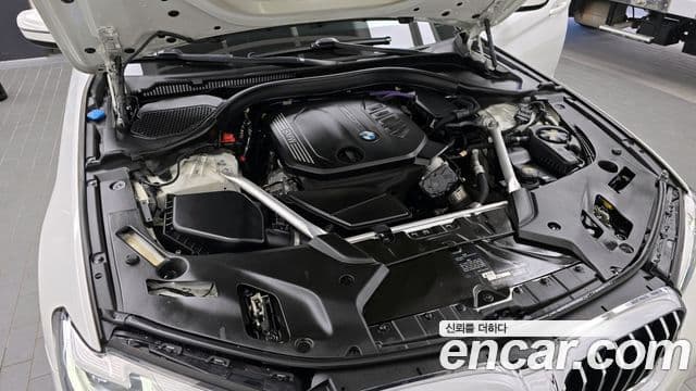 BMW 5 Series 2020 — ფოტო 6/20