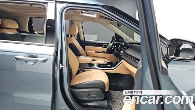 Kia Carnival 2021 — ფოტო 11/20