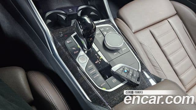 BMW 3 Series 2022 — ფოტო 9/20