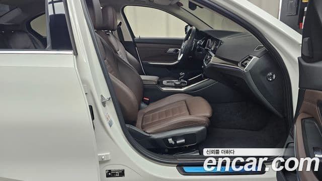BMW 3 Series 2022 — ფოტო 11/20