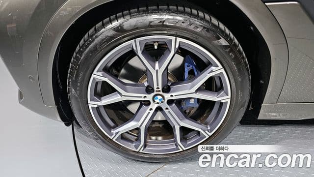 BMW X6 2022 — ფოტო 5/20
