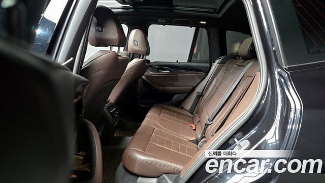 BMW X3 2018 — Şəkil 13/18