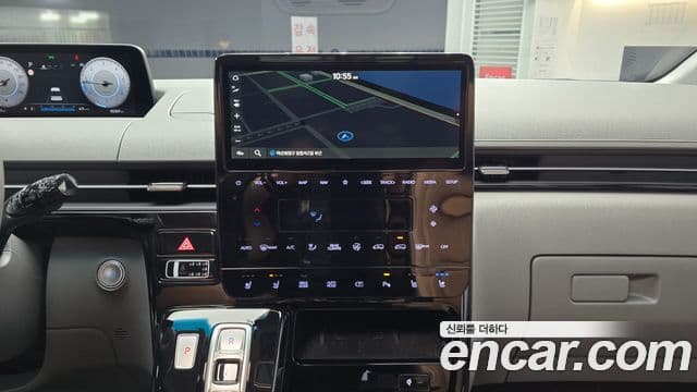 Hyundai Staria 2022 — ფოტო 14/20