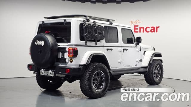 Jeep Wrangler 2021 — ფოტო 2/20